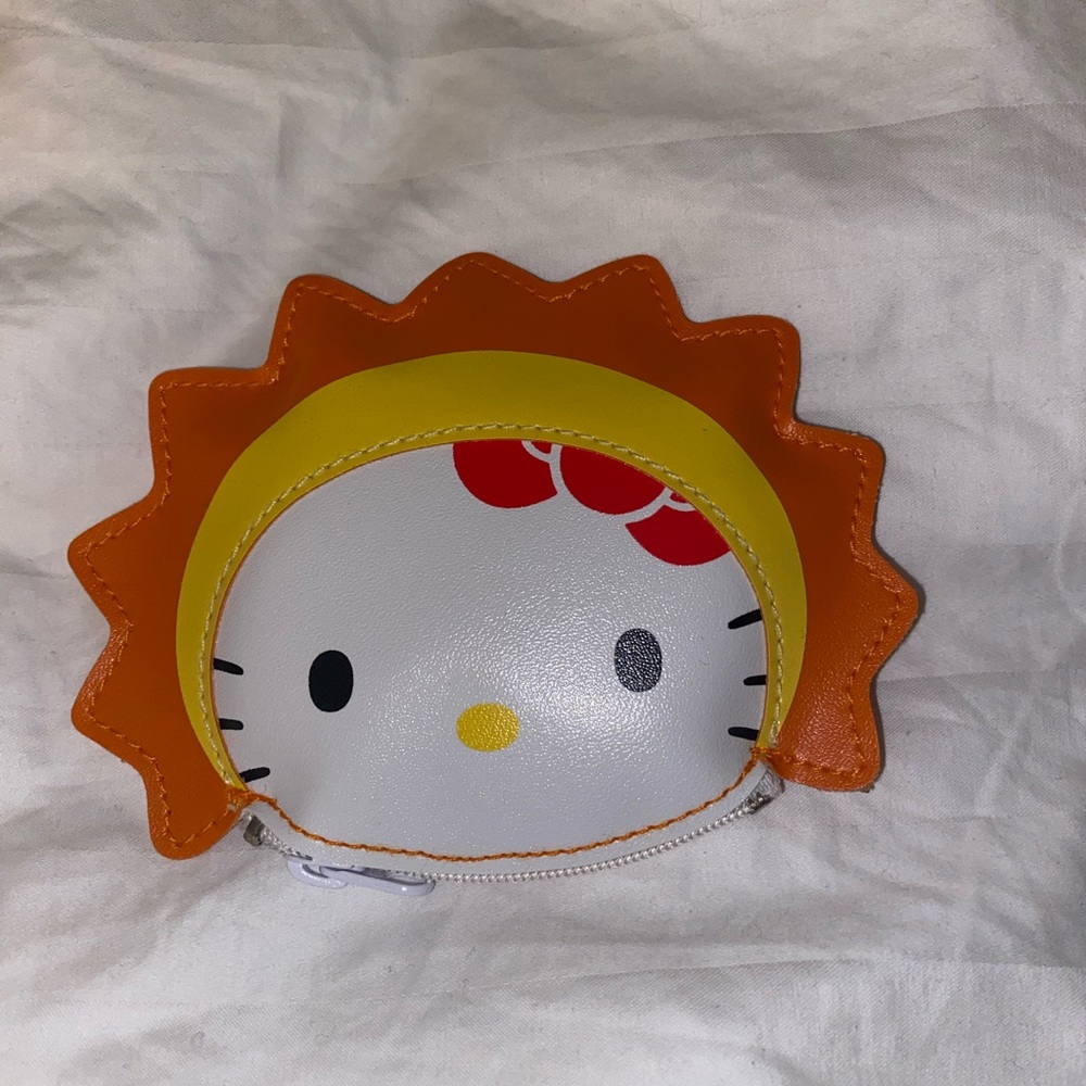 Hello Kitty In The Jungle Coin Purse 💜🎀